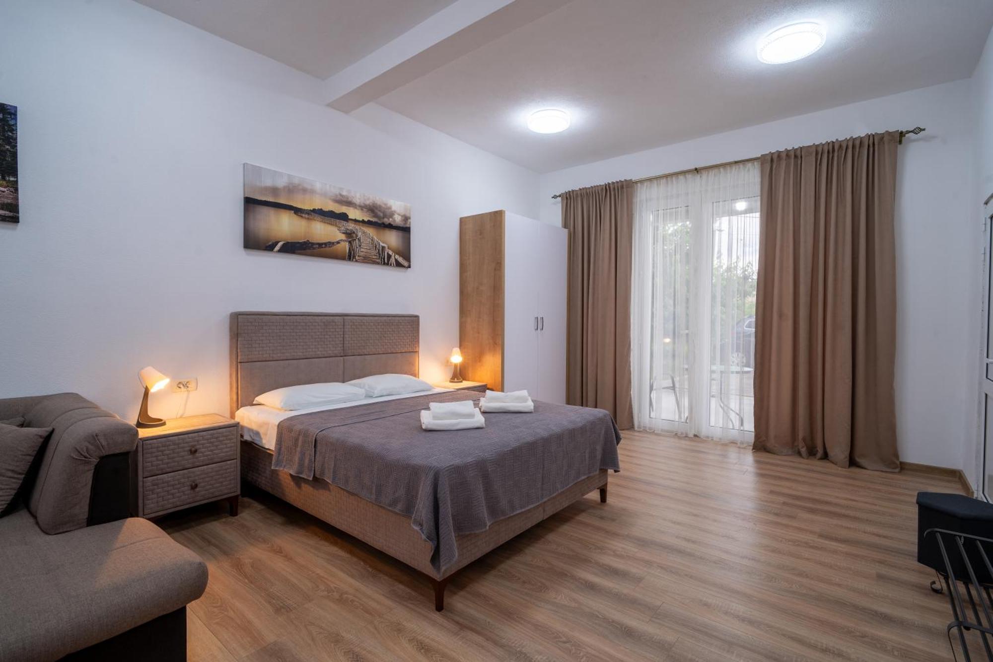 Dane Apartment Airport Podgorica Mitrovici  外观 照片