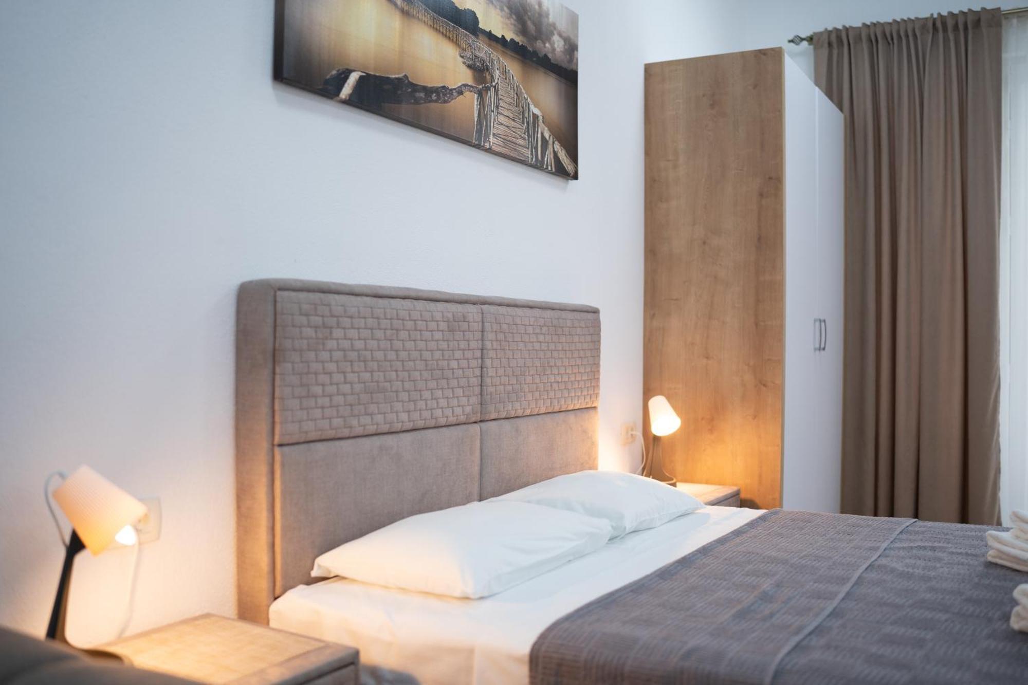 Dane Apartment Airport Podgorica Mitrovici  外观 照片